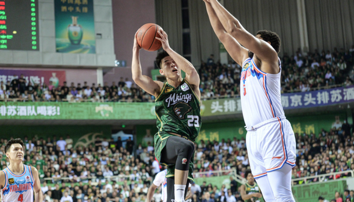 本土得分王郭昊文未获CBA奖项引争议